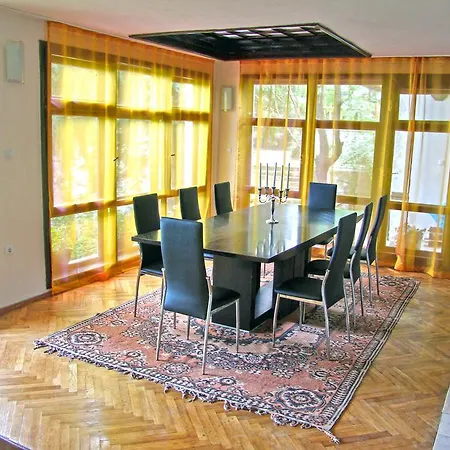 Guest house Zora