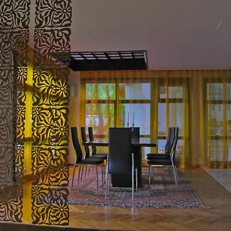Zora Guest house