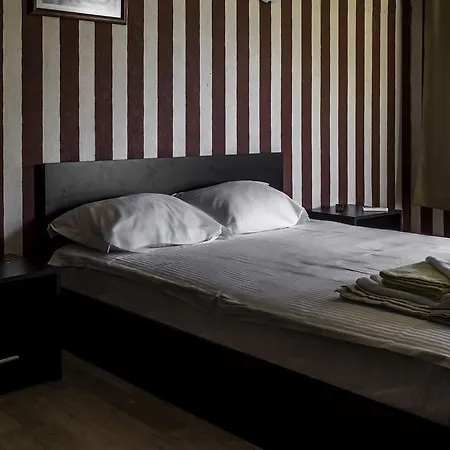Zora Guest house 2*